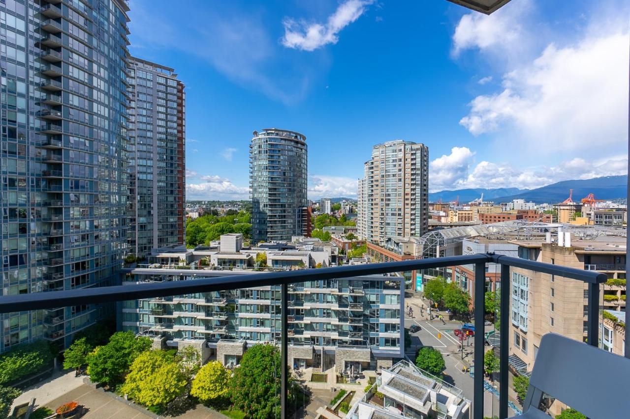Stunning 2 Bedroom Condo With Downtown Views!!! Vancouver Eksteriør billede