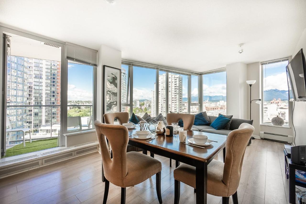 Stunning 2 Bedroom Condo With Downtown Views!!! Vancouver Eksteriør billede